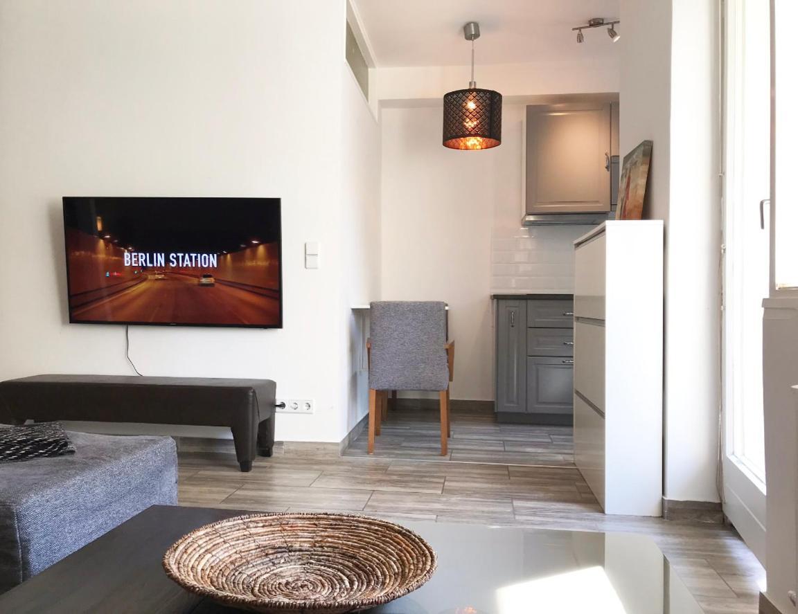 Designer Central Apartment With Terrace & Free Parking Берлін Екстер'єр фото